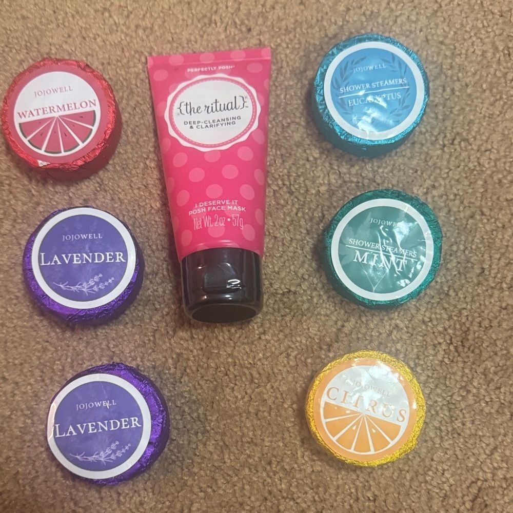 Perfectly Posh-The Ritual deep cleansing & clarifying face wash & Bath Bombs